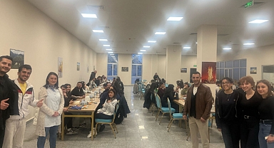 Spor Bilimleri öğrencileri toplu iftar yaptı