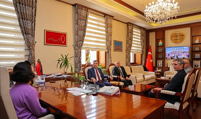 23 Nisan Valisi Aslı Berrak Tüysüz oldu