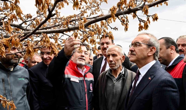 Bakan Yumaklı: "Don zararı görülen bölgelerde tüm üreticilere destek sağlanacak"
