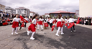 Bayburt'ta 23 Nisan coşkusu...