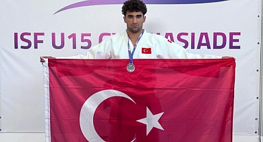 Yiğit Dinçer'den önemli bir başarı daha...