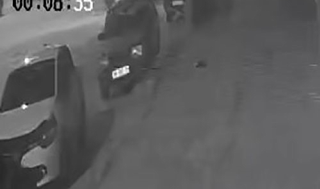 8 kişinin yaralandığı silahlı saldırı anı güvenlik kameralarına yansıdı