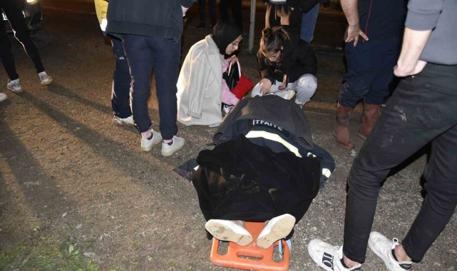 Çarpıştıktan sonra savrulan 2 araç yayaların arasında daldı: 11 yaralı