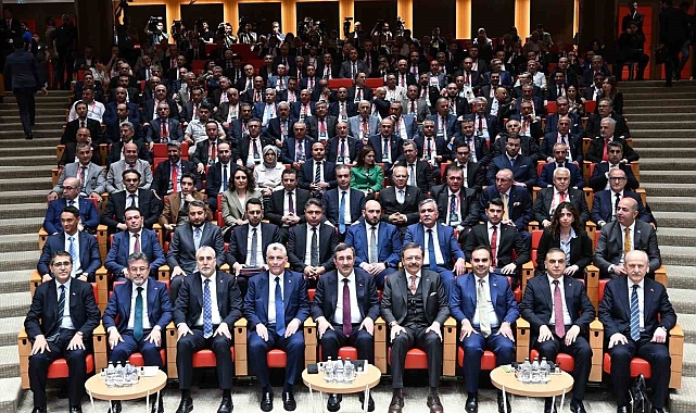 Cumhurbaşkanı Yardımcısı Yılmaz: "Enflasyon oranı düştükçe Türkiye farklı bir perspektif, farklı bir döneme doğru gelişimini devam ettiriyor"