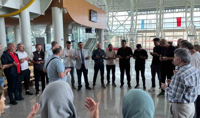 Erzincan'da 59. hac kafilesi dualarla uğurlandı