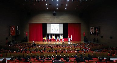 Erzincan'da Türk Dünyası Ozanlar Şöleni ve Âşık Edebiyatı Konseri gerçekleştirildi