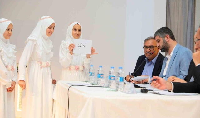 Erzincan'da Umre ödüllü ezber Hadis-i Şerif yarışması düzenlendi