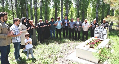 Haber takip ederken hayatını kaybetmişti! Vefatının 6. yılında mezarı başında anıldı