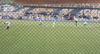 Kurumlar arası futbol turnuvası, ilgiyle takip ediliyor