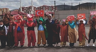 Miniklerin defilesi beğeni topladı