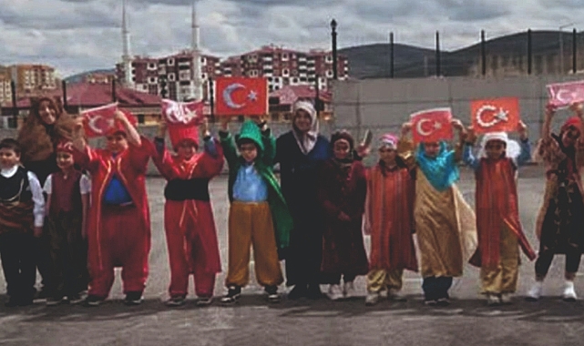 Miniklerin defilesi beğeni topladı