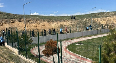 Öğrencilerden çevre temizliği