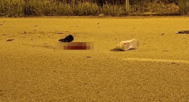 Otomobille kafa kafaya çarpışan motosiklet sürücüsü hayatını kaybetti