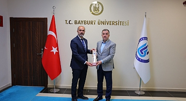 Vali Eldivan’dan, Rektör Türkmen’e hayırlı olsun ziyareti