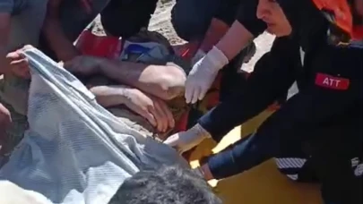 İş makinesi elektrik tellerine temas etti, 1 işçi yaralandı
