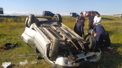 Araç takla attı, ağır yaralılar var!