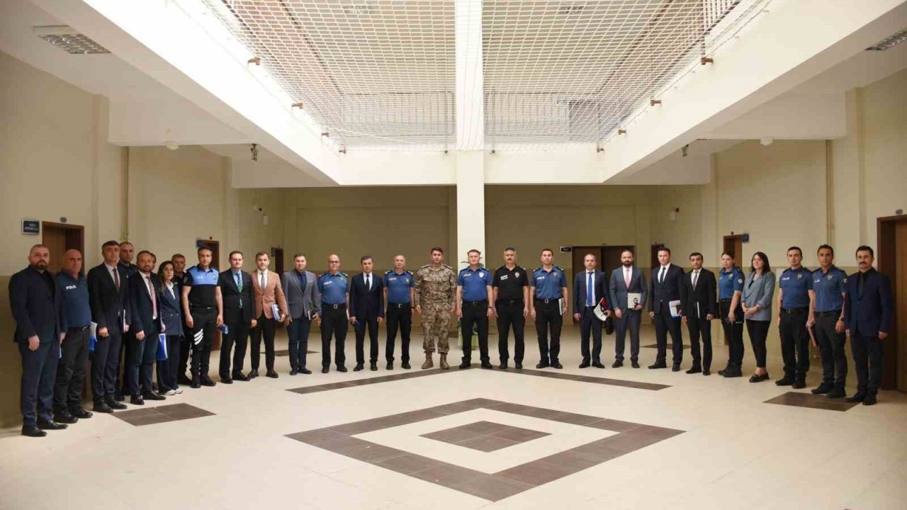 Sınır ötesinde görevlendirilen polisler uğurlandı