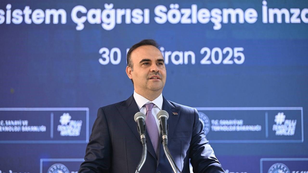 Sanayi ve Teknoloji Bakanı Kacır: "Yapay zeka teknolojilerinin üretim süreçlerinde kullanımını yaygınlaştıracağız"