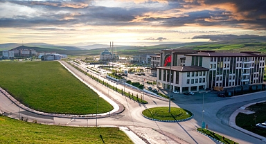 Rektör Türkmen’in A takımı belli oldu