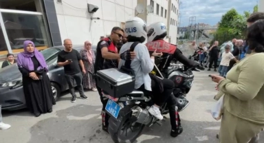 Trabzon'da LGS'ye geç kalan öğrencileri polisler yetiştirdi