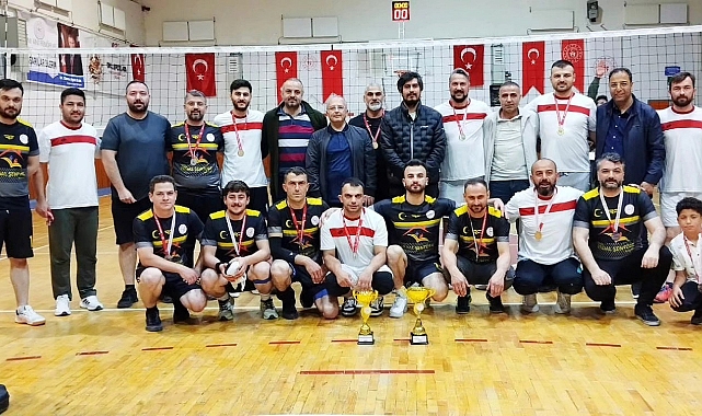 Voleybol turnuvasında şampiyon belli oldu