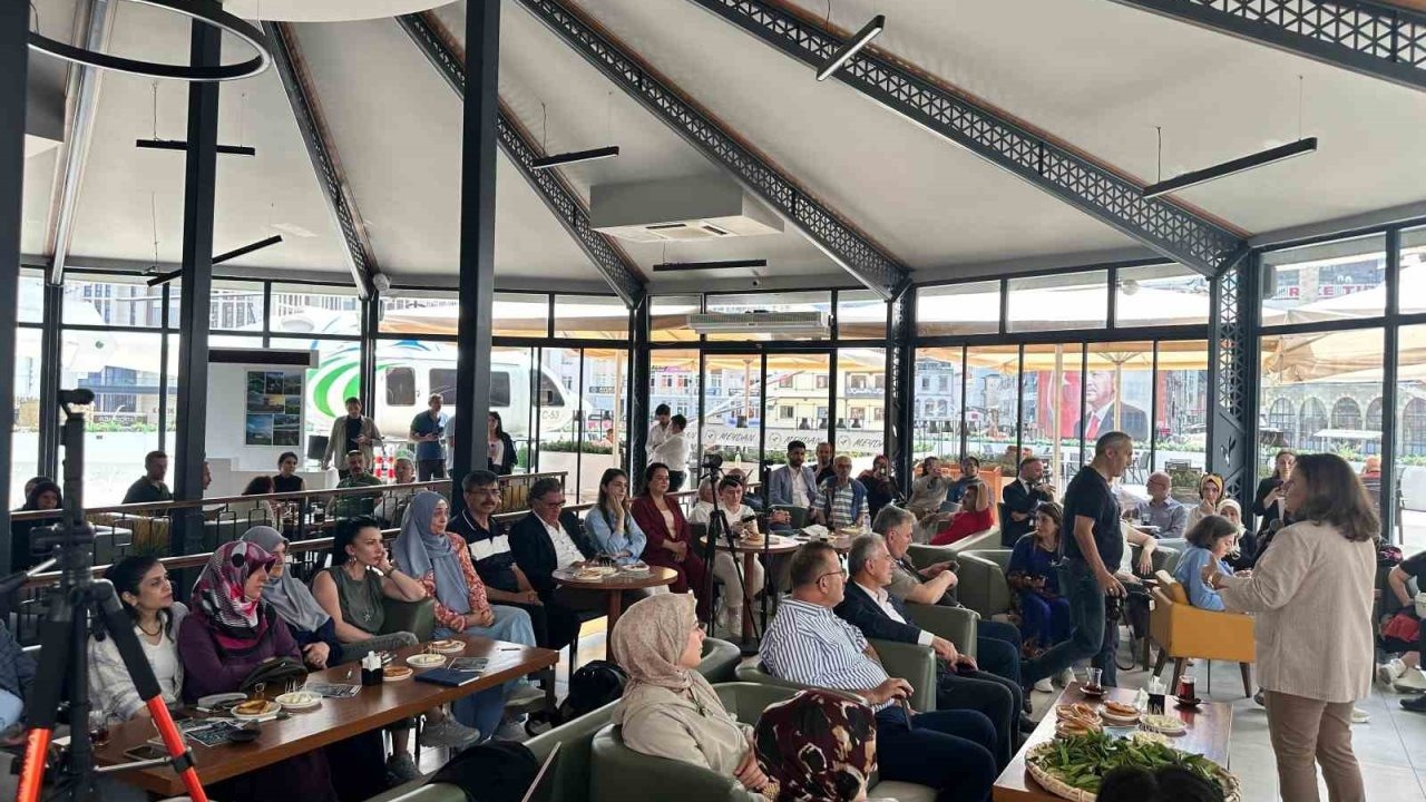 Çayın geçmişi, bugünü ve geleceği konuşuldu