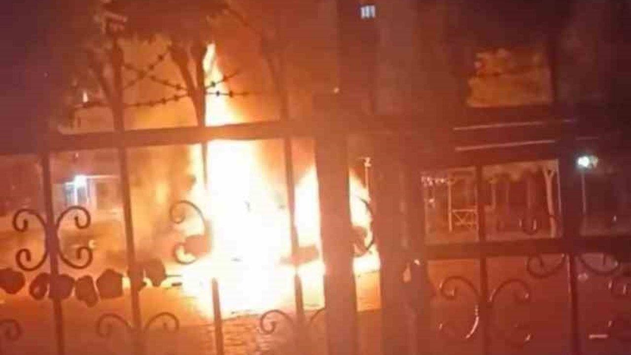 Diyarbakır’da bir şahıs önce aracını sonra kendini yaktı