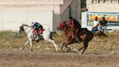 Cirit müsabakası nefes kesti