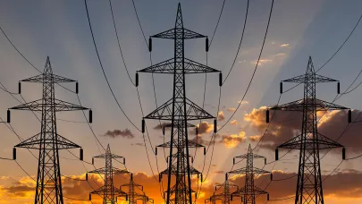 Elektrik bakım çalışmaları sürüyor