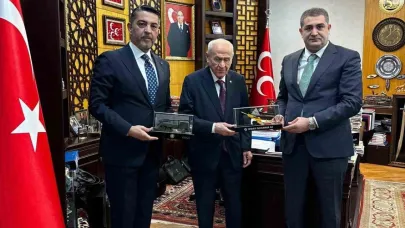 MHP Lideri Bahçeli, "Gökbörü" hava savunma sistemlerinin üreticisi Günay Önder’i kabul etti