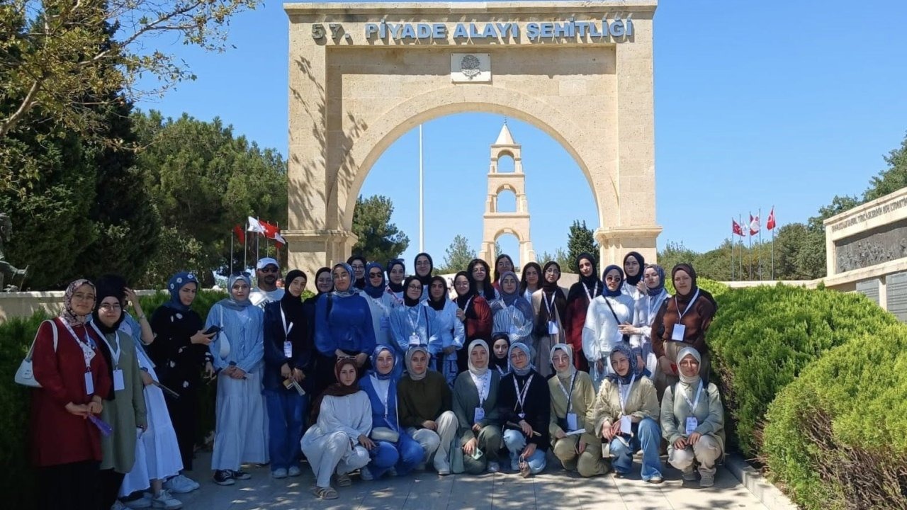 Çanakkale’ye giden Bayburtlu öğrenciler döndü