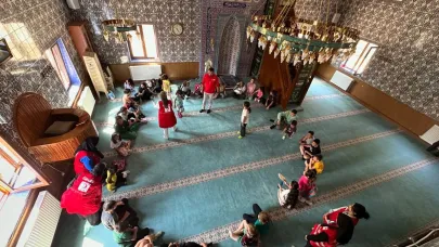 Kızılay’dan Kur’an Kursu öğrencilerine ziyaret