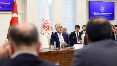 Bakan Işıkhan: "Özlük ve sosyal haklarda iyileştirmelerin yapılmasının önemli olduğunu tekrar vurgulamak istiyorum"