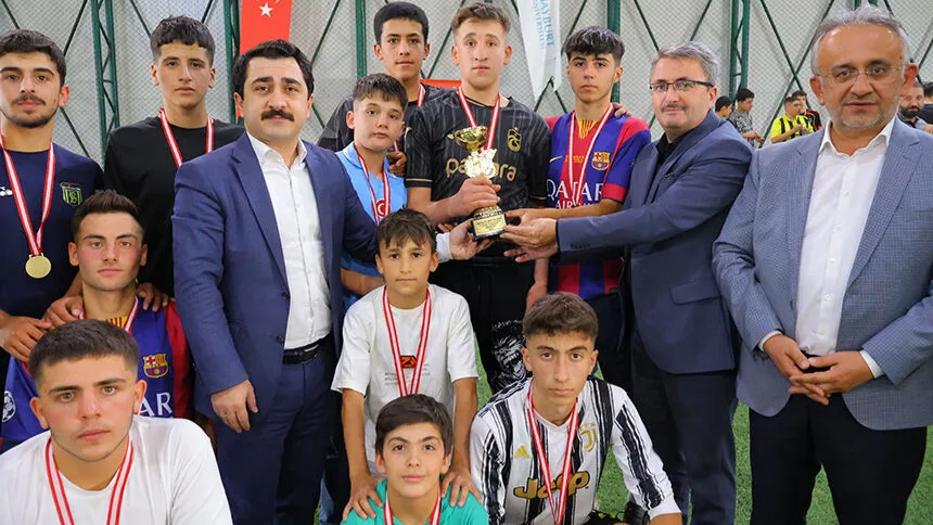 Yaz Kur'an Kursları Arası Futbol Turnuvası sona erdi