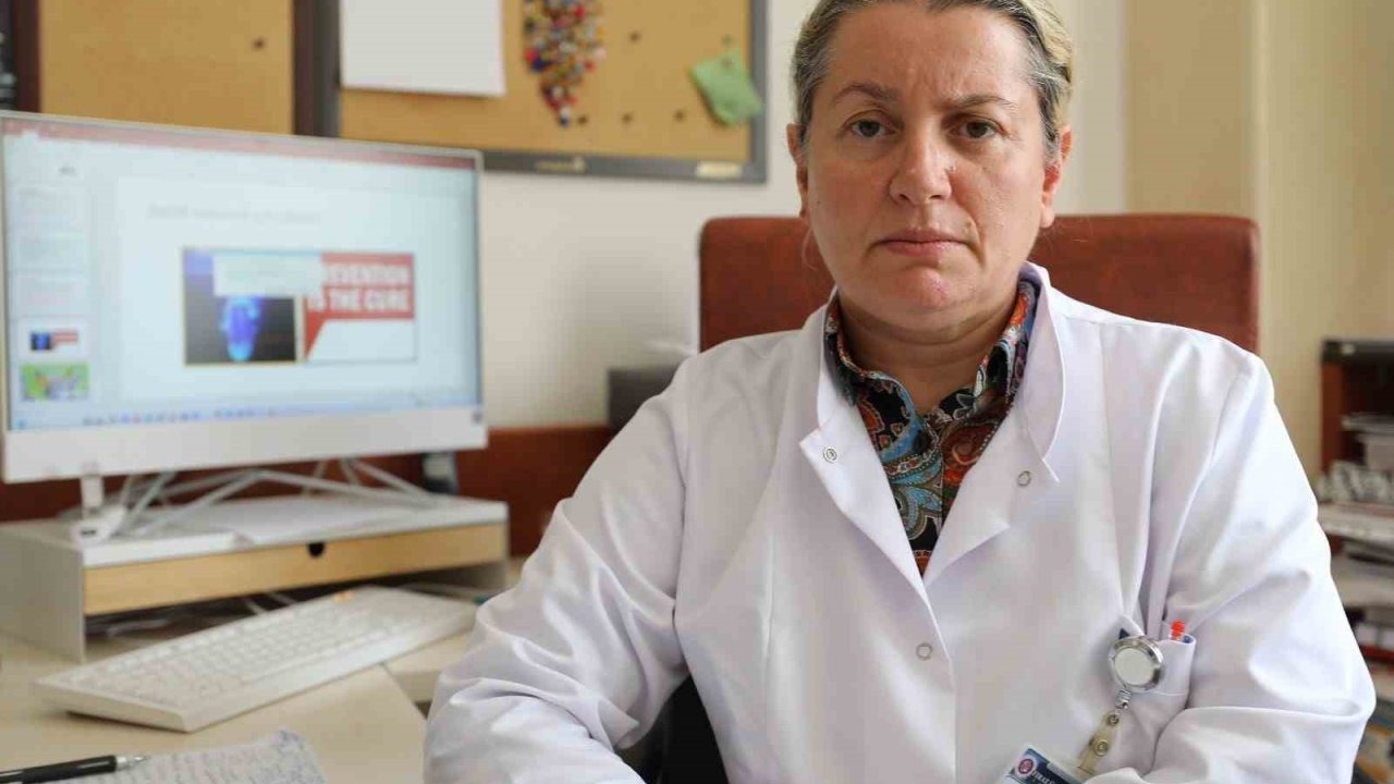 Prof. Dr. Uğur, "Sağlık bireyde 1 çay kaşığını geçmeyecek şekilde, rafine iyotlu tuz kullanılması önerilmektedir"