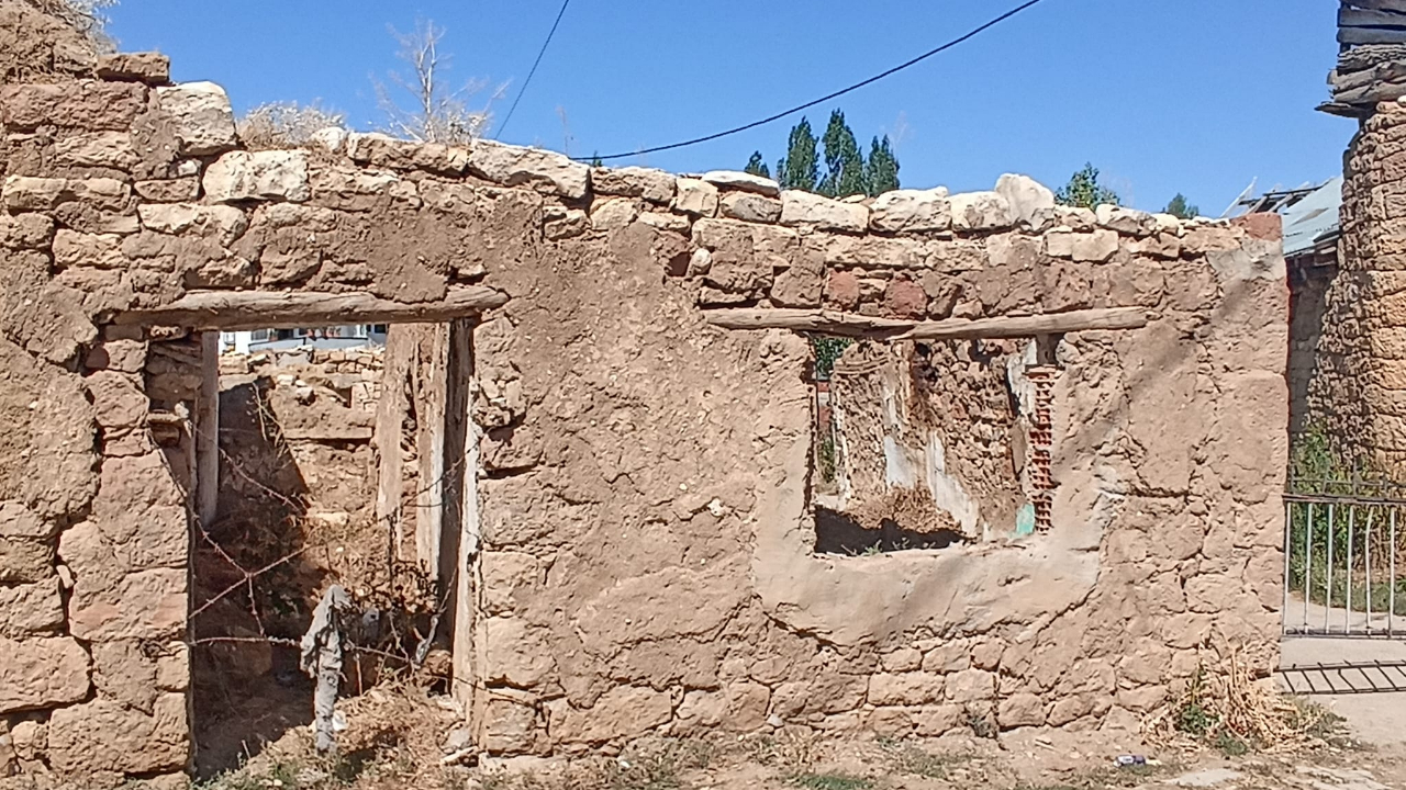 Terkedilmiş evler köylerde de sorun!