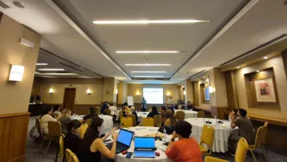 ‘Komşu Anne’ projesi pilot eğitimleri devam ediyor