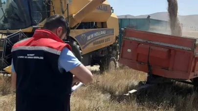 Biçerdöver kontrolleri sürüyor