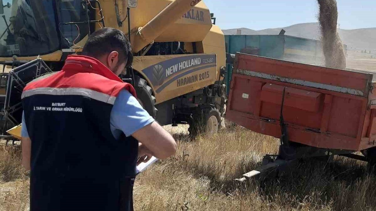 Biçerdöver kontrolleri sürüyor