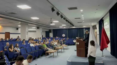 Profesörden yapay zeka uyarısı: "Bu hızlı gelişmenin arkasında kalmamalıyız"