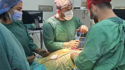 Bayburt’ta omurilik basısı olan bir hastaya omurga ameliyatı yapıldı