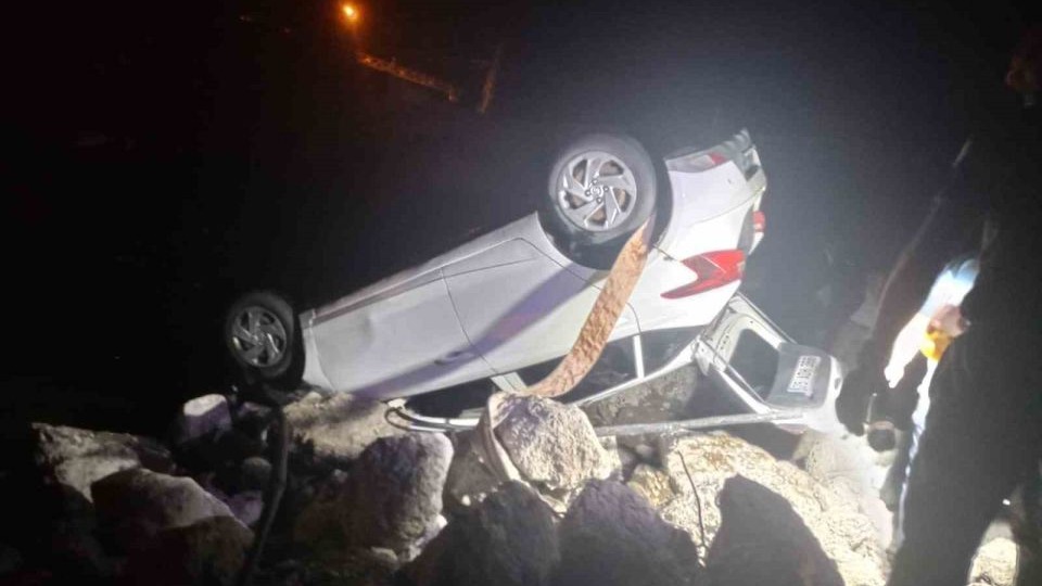 Erzurum’da otomobil nehre uçtu: 1 ölü, 1 yaralı, 1 kayıp
