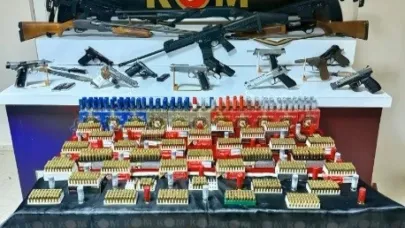 Erzincan’da silah operasyonu; 13 şüpheli yakalandı, 11 tabanca, 8 tüfek ele geçirildi