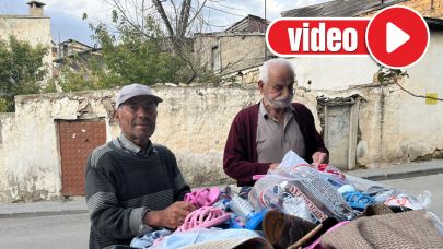 ‘Terlikçi Şaban’ 41 yıldır mahalle mahalle dolaşıyor