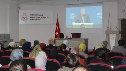 Çocuk hizmetleri alanında çalışan personele eğitim verildi