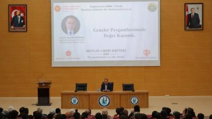 ’Gençler Peygamberimizle Değer Kazandı’ konulu konferans düzenledi