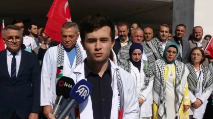 Trabzon’da doktor adaylarından "Hayat Kurtaran Eller Gazze’deki Katliama Susamaz" protestosu