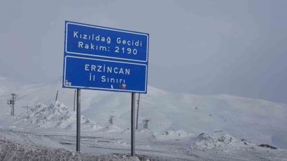 Erzincan’ın yüksek kesimlerinde kar yağışı etkili oldu