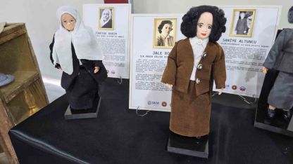 "Kahraman Türk Kadınları ve Folklorik Bebekler Sergisi" Gölcük’te açıldı