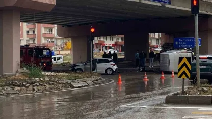 Bayburt’ta trafik kazası: 3 yaralı